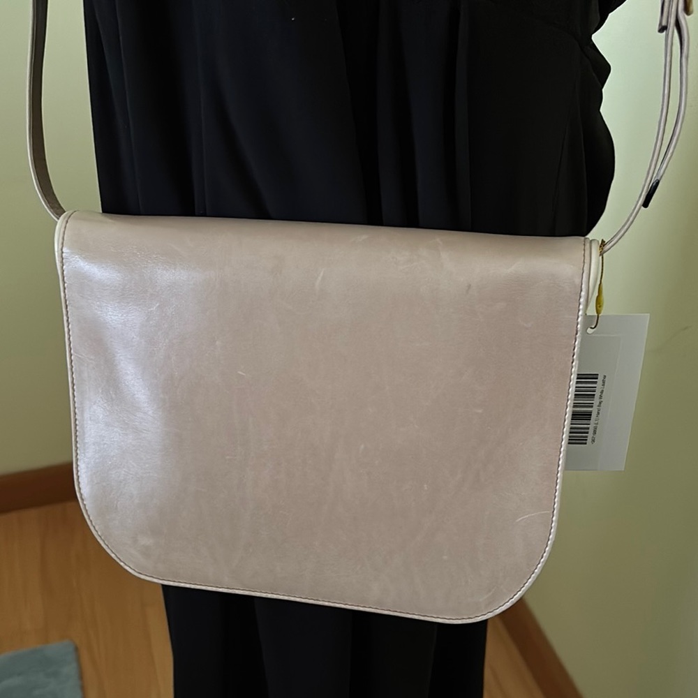 Chic Salvatore Ferragamo Taupe Crossbody Bag with Sleek Design and leather Strap - Picture 7 of 14